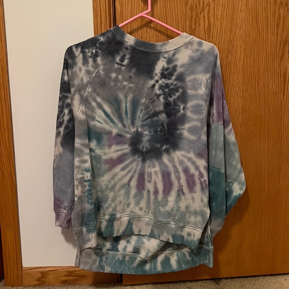 American Eagle tie dye sweater. Size XS.